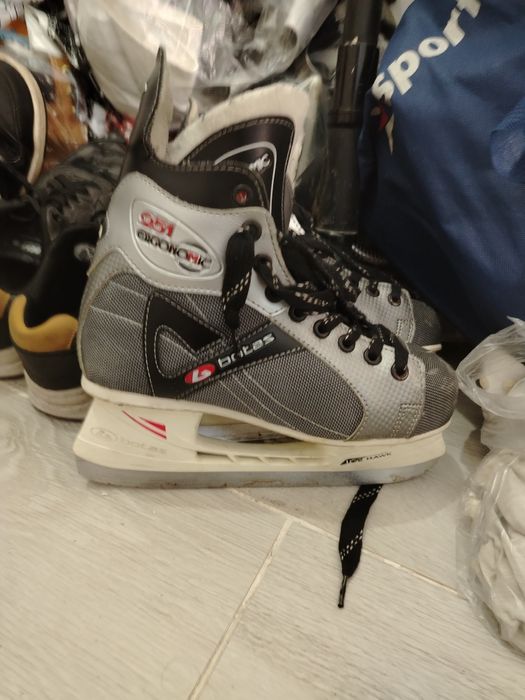 Отдам коньки хоккейные
