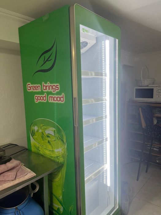 Витринный холодильник