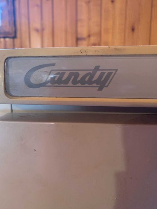 Вертикален фризер Candy