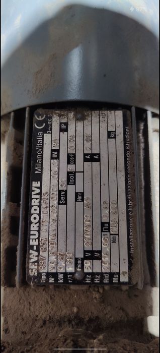 Motor electric trifazat cu reductor, 0.37kW, 1rpm, 380V