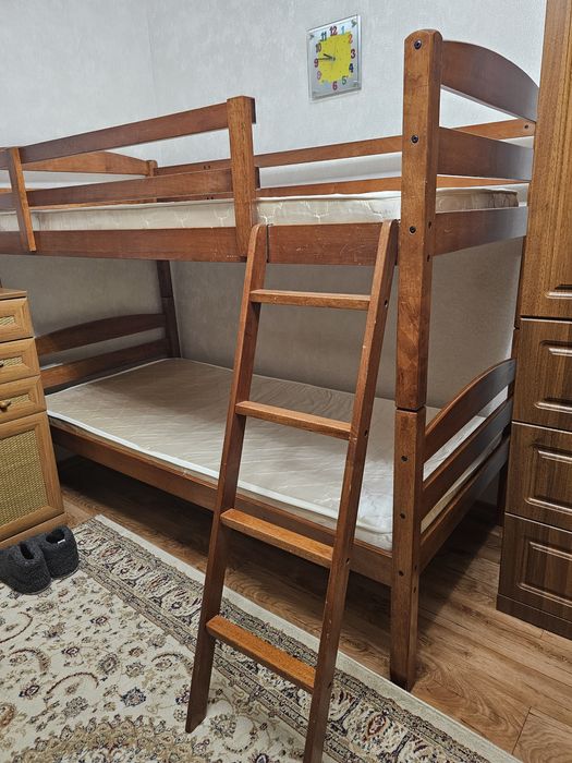 Детская  двухъярусная кровать