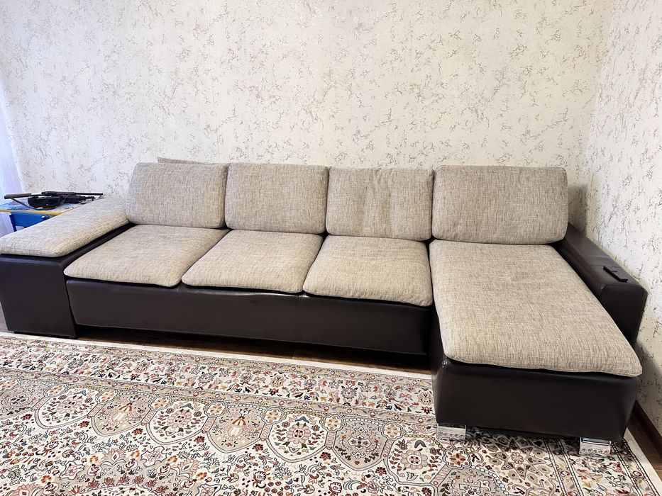 Продам диван в гостиную