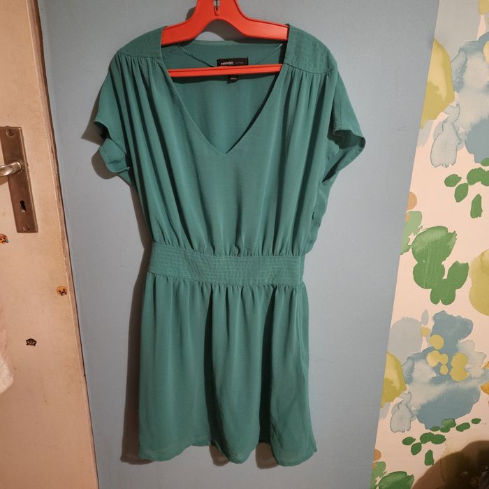 Даски рокли и гащеризони