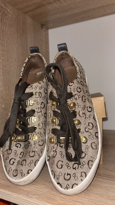 Adidasi Guess originali