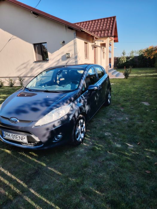 Vând  Ford fiesta