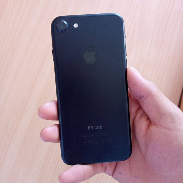 iPhone 7 128 gb srochna