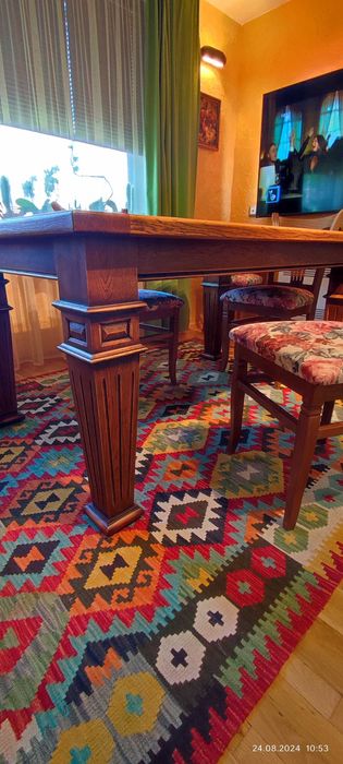 Маса и столове масив