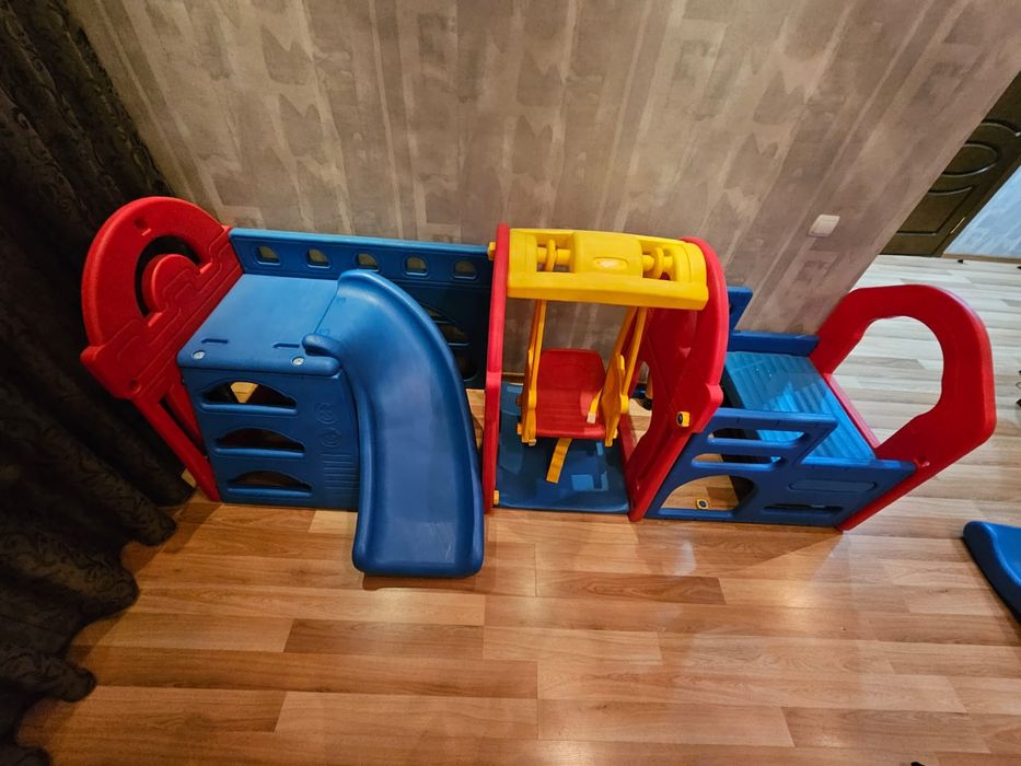 Горка детская пластмассовая