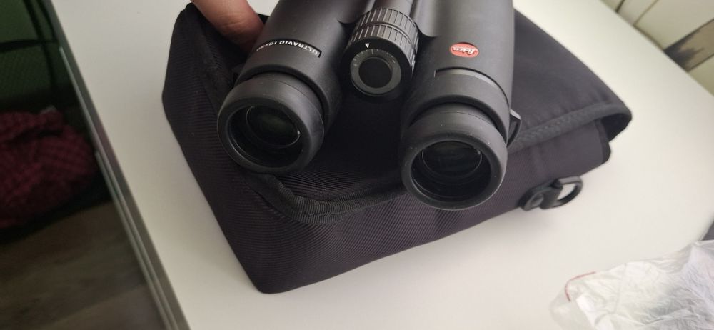 Бинокъл Leica - Ultravid 10х50 HD Plus