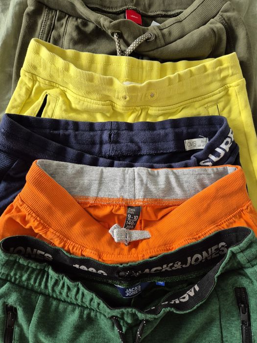 Лот от 8 къси панталони за ръст 140см