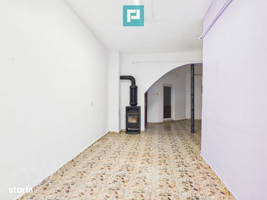 Spațiu comercial central, în Sântana - Arad