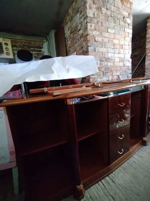 Шкаф , скрин, шкаф.