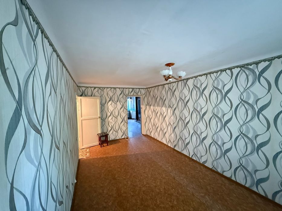 Продам 2хком квартиру район Бэста.