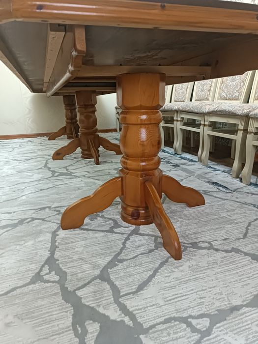 Продам стол Дерево