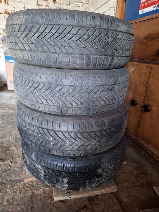 Гуми 16 цола всесезонни