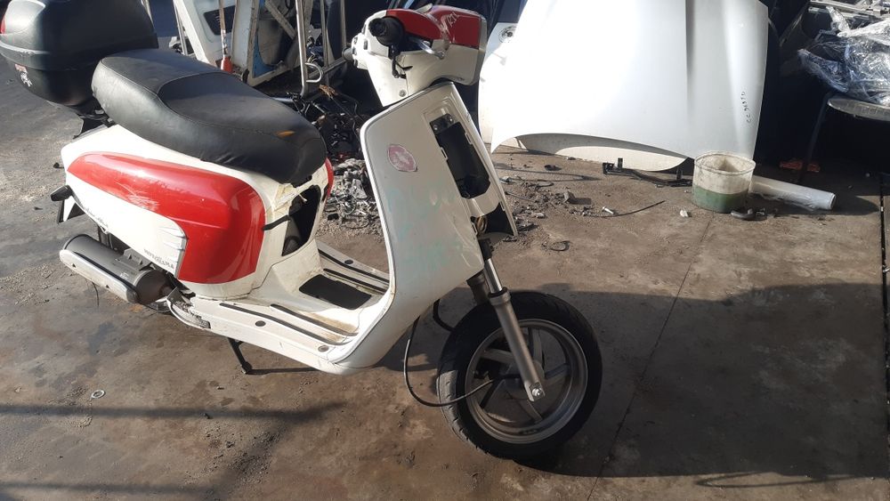 Скутер Ламбрета(Lambreta)-На части