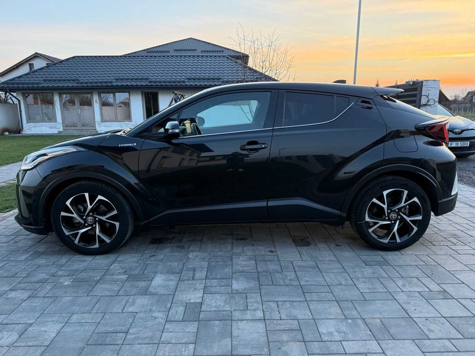Toyota C-HR Hybrid 1.8 Trend 2020 Senzori Parcare Incalzire Scaune