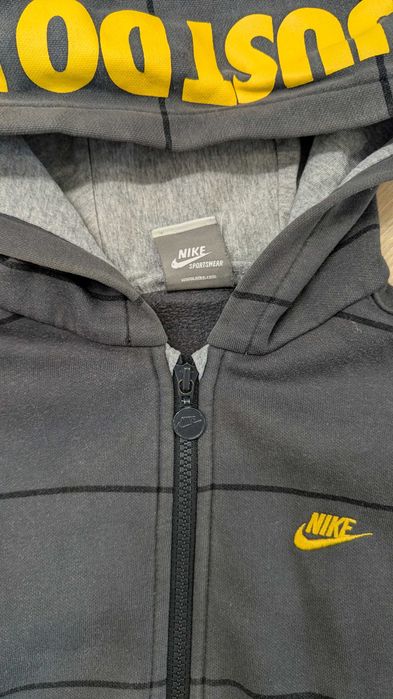 Детски суитшърт с цип и качулка, горница Nike 110-116 см, 5-6 години