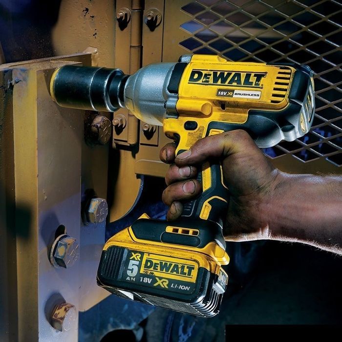 Cheie cu impact și cuplu ridicat XR de 18 V 1/2” DCF899P2