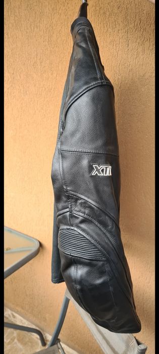 Geacă de piele, mărimea 52 ( L )