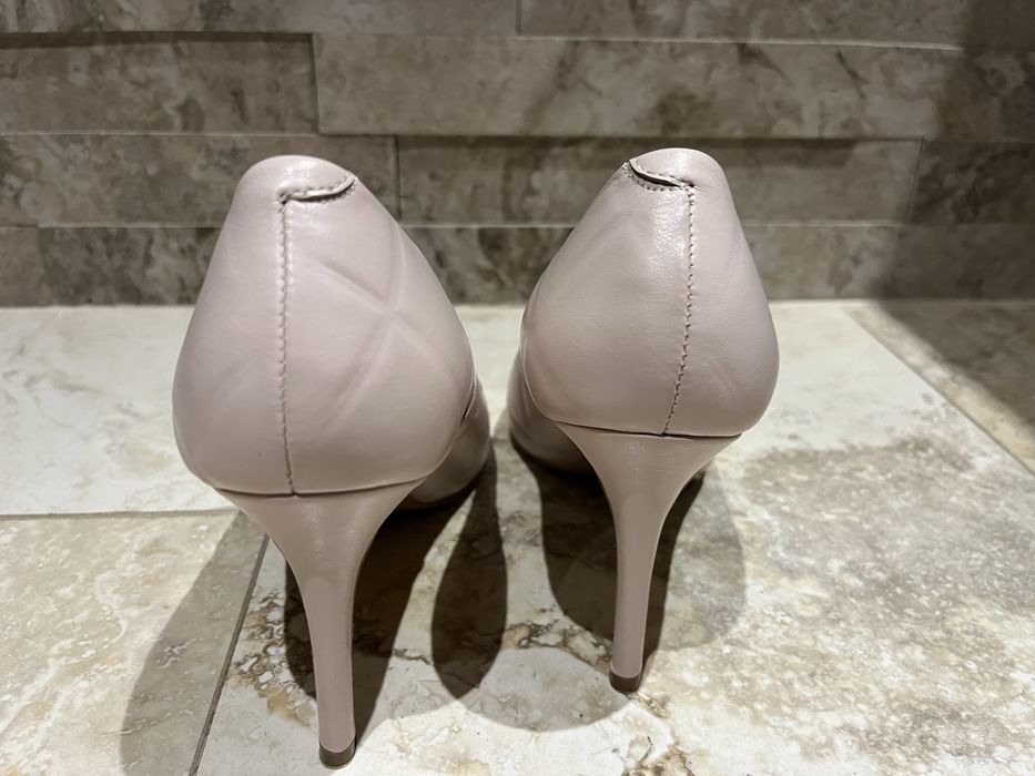 Обувки с ток Gi Anni