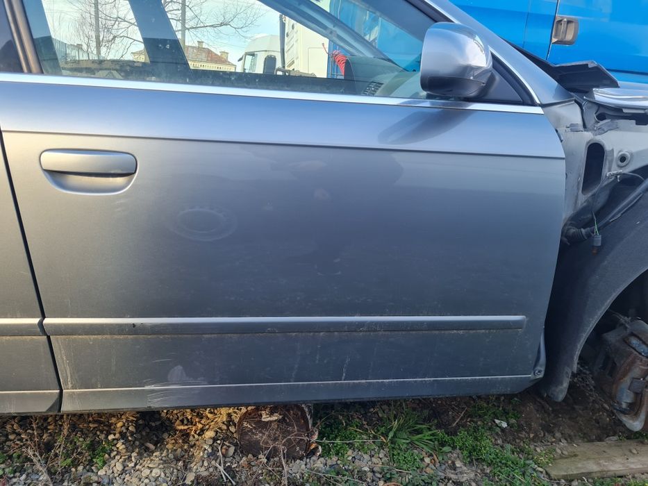 Portiera/Usa dreapta fata Audi A4 B7 LY7G