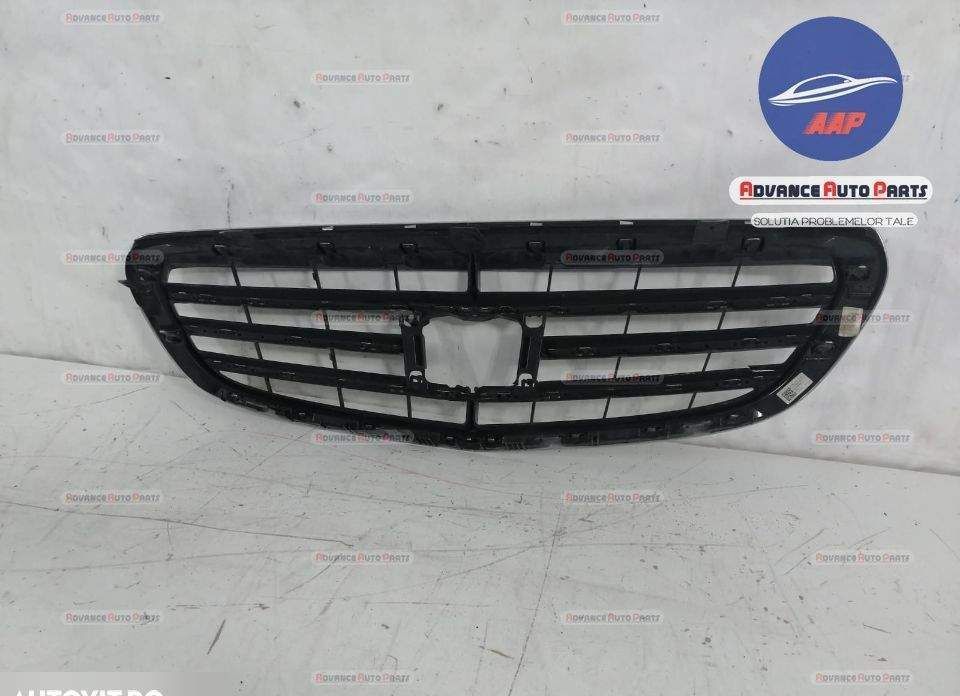 Grila Centrala Distronic Mercedes-Benz  C-Class W205/S205/C205 [2014 -