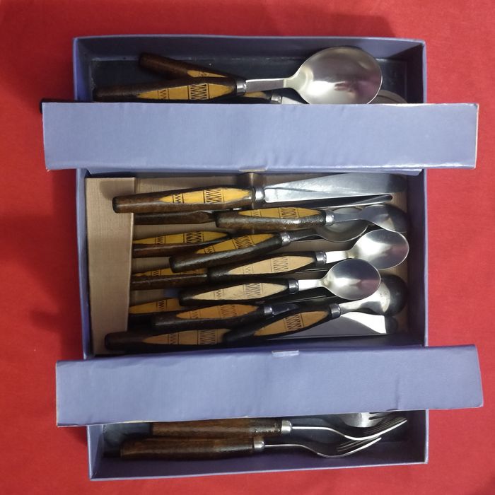 Набор столовых приборов