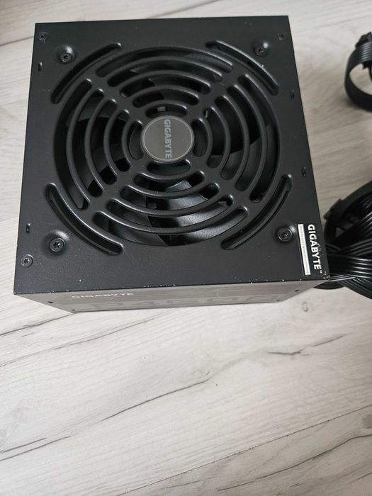 Блок питания Gigabyte GP-P450B