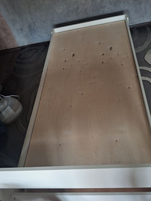 Продам кравать деревянную