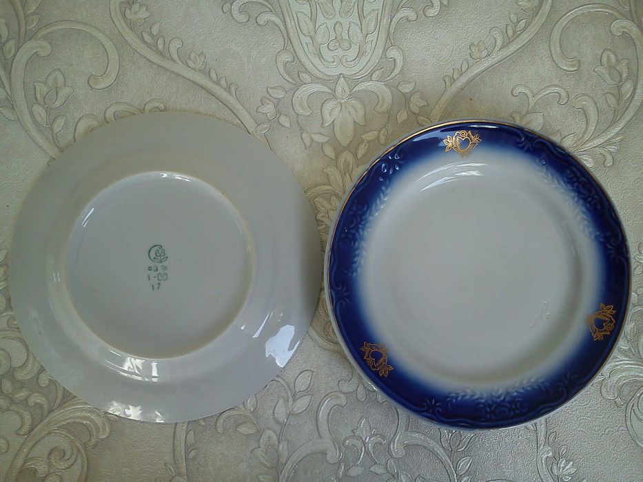 Тарелки и вазочка (кобальт)
