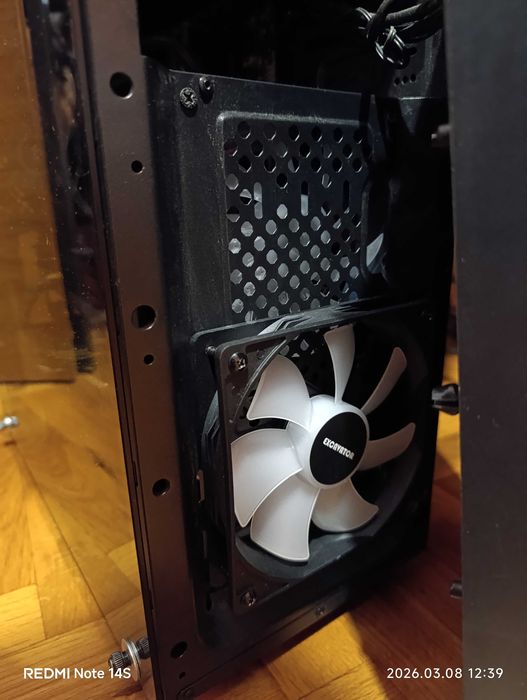 Геймърски комп - средно ниво