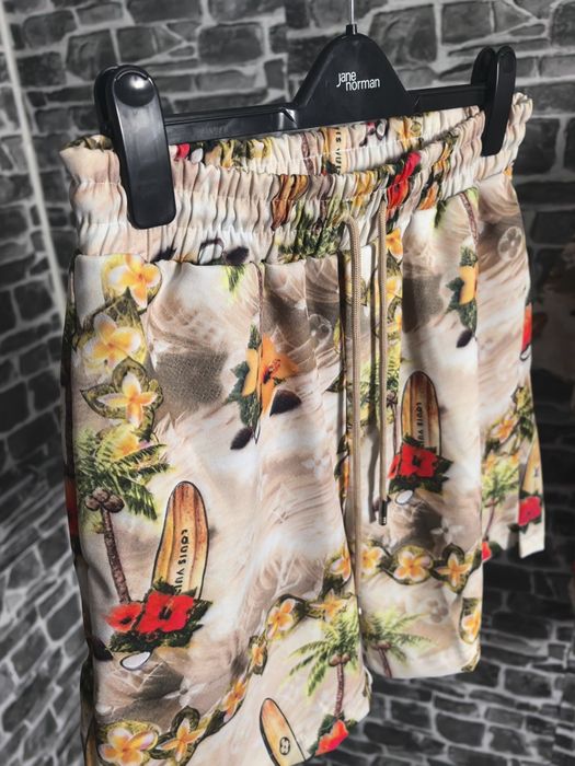 Lois Vieton летен екип