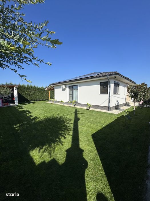 Casă Mobilată și Utilata