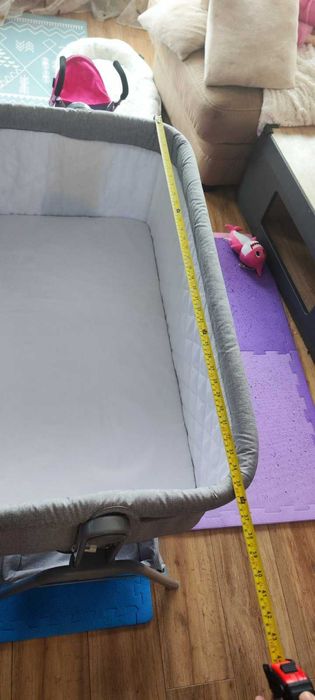 Детска кушетка за новородено.