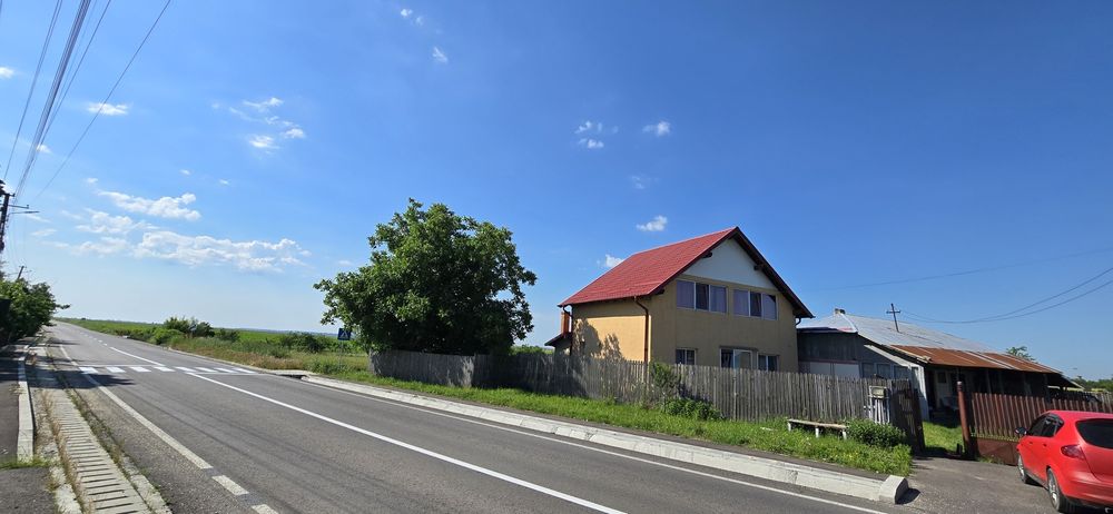 Vând casă 3 camere în Rociu(25km de pitesti)