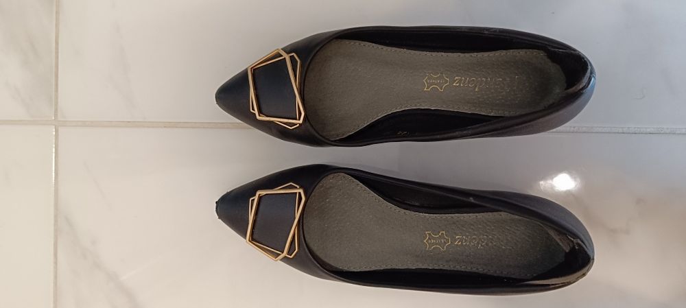 Ниски обувки + подарък чизми