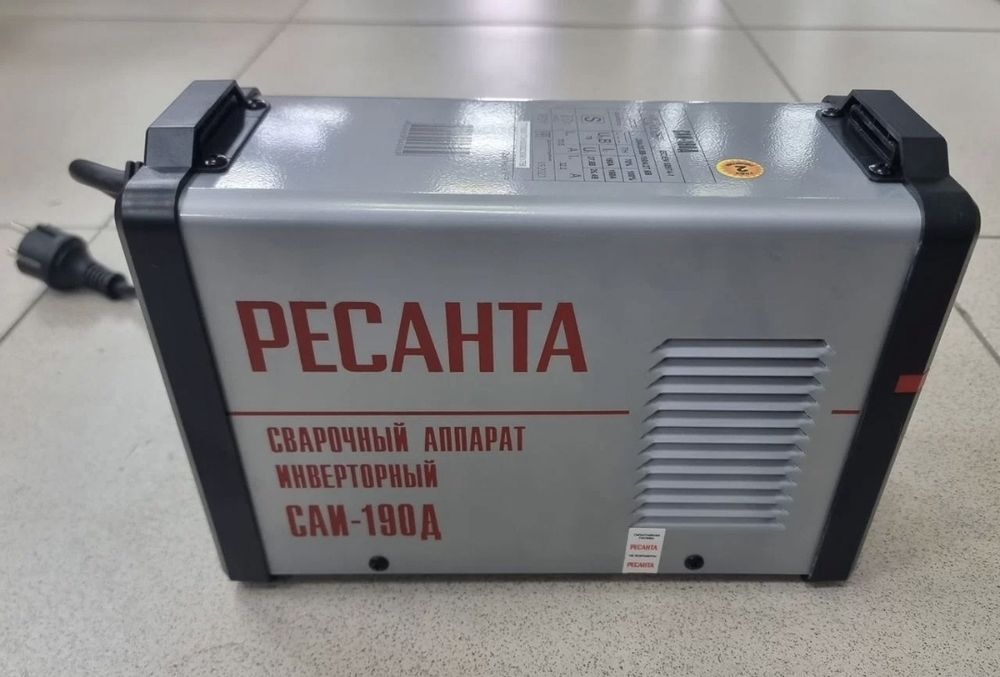 Сварочный инвертор Ресанта САИ-190Д