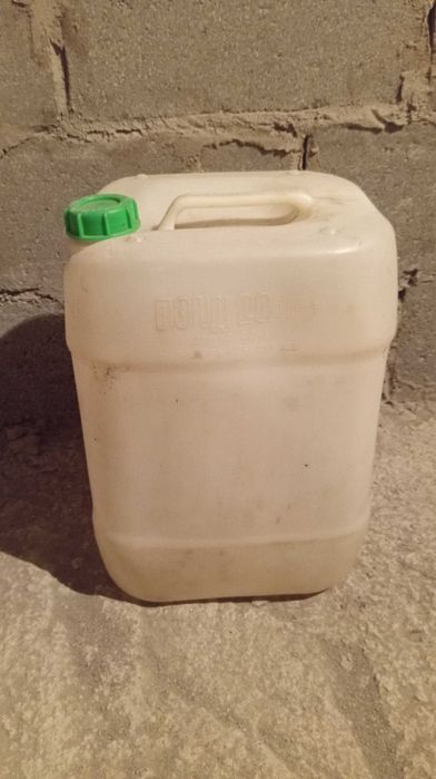 Пластиковая канистра 20л