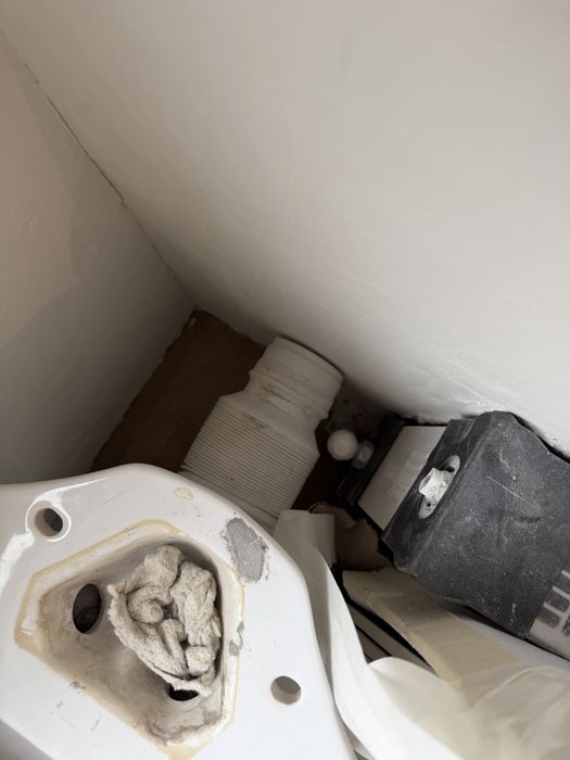 рабочий туалет , для ремонта