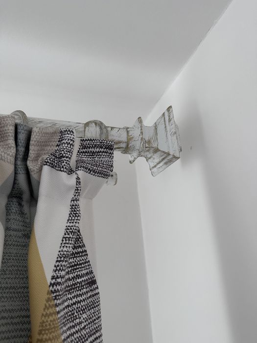 Продам карниз настенный