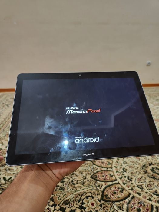 Planshet Huawei sotiladi