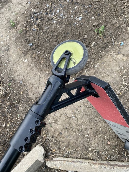 Самокат трюковой. Самокат для трюков. Tech team zorg.