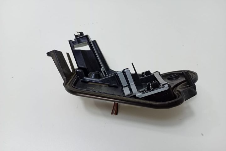 Soclu Stop Stanga  605211L Volkswagen VW Passat B7