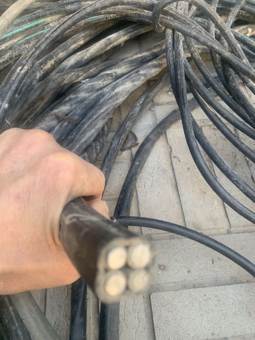 Продам электро кабеля 4-жильные 4/10, 4/20