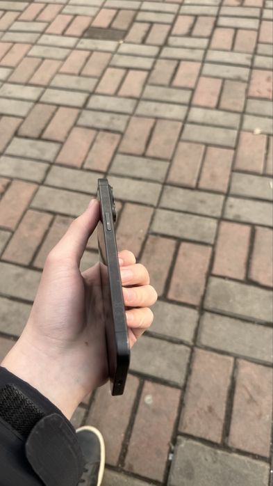 Продам iphone 15 pro max 512gb