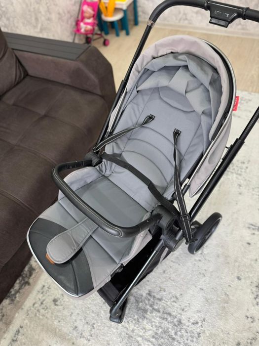 Продам детскую коляску