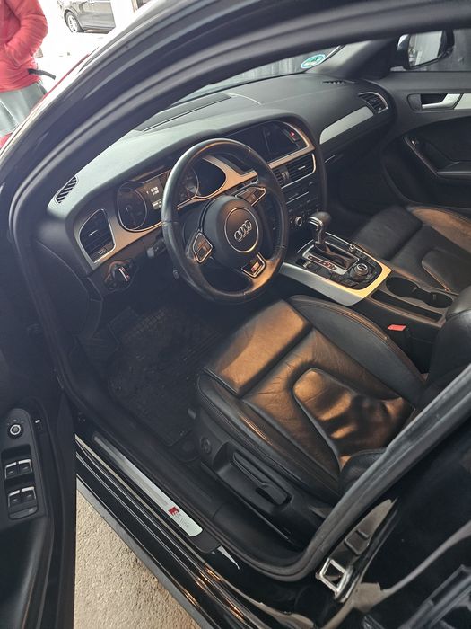 Audi A4  2.0 tdi 177 / 3x Sline/ cutie automata/Navigatie/Led/Carlig