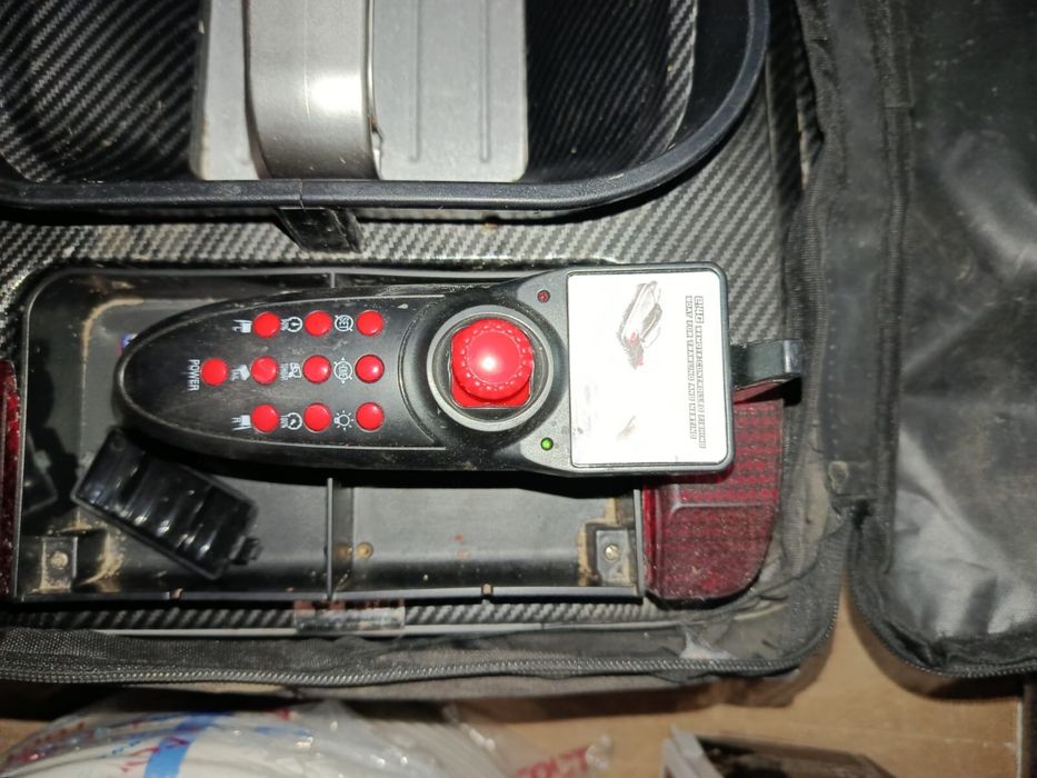 Продам прикормочный кораблик с автопилотом