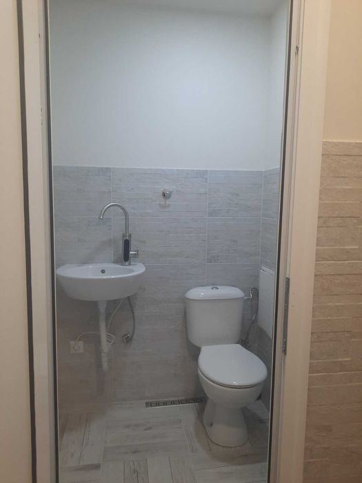 Дава се под наем Офис в Шумен, Добруджански - 37 кв.м за 280.5 € - Снимка #2